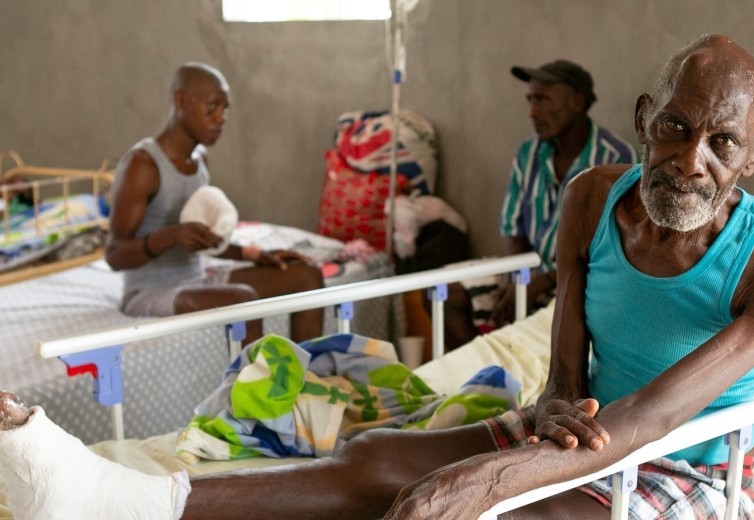 Après le seisme en Haiti: le renforcement des systèmes de santé
